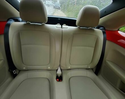 Красный Фольксваген Битл, объемом двигателя 2 л и пробегом 68 тыс. км за 12000 $, фото 2 на Automoto.ua