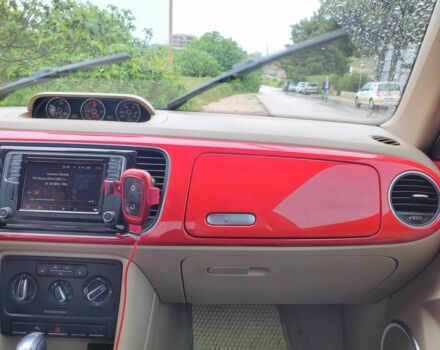 Красный Фольксваген Битл, объемом двигателя 2 л и пробегом 68 тыс. км за 12000 $, фото 4 на Automoto.ua