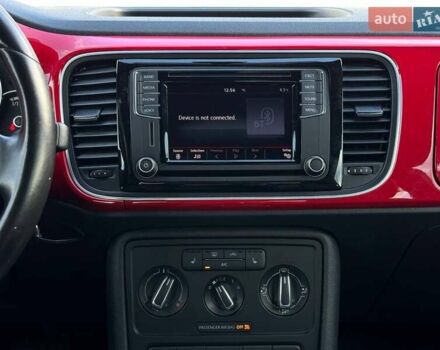 Фольксваген Бітл 2016 у Києві на Automoto.ua Червоний Фольксваген Бітл, об'ємом двигуна 1.8 л та пробігом 126 тис. км за 11900 $, фото 23 на Automoto.ua