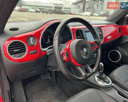 Червоний Фольксваген Бітл, об'ємом двигуна 1.8 л та пробігом 126 тис. км за 11900 $, фото 12 на Automoto.ua