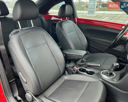 Червоний Фольксваген Бітл, об'ємом двигуна 1.8 л та пробігом 126 тис. км за 11900 $, фото 17 на Automoto.ua