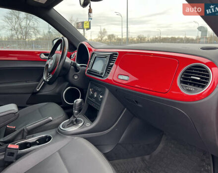 Червоний Фольксваген Бітл, об'ємом двигуна 1.8 л та пробігом 126 тис. км за 11900 $, фото 18 на Automoto.ua