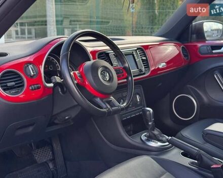 Фольксваген Бітл 2016 у Києві на Automoto.ua Червоний Фольксваген Бітл, об'ємом двигуна 1.8 л та пробігом 126 тис. км за 11900 $, фото 18 на Automoto.ua