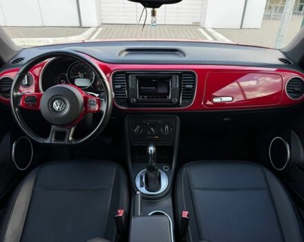 Фольксваген Бітл 2016 у Києві на Automoto.ua Червоний Фольксваген Бітл, об'ємом двигуна 1.8 л та пробігом 126 тис. км за 11900 $, фото 12 на Automoto.ua
