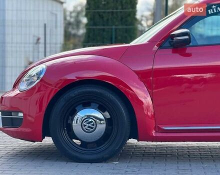 Фольксваген Бітл 2016 у Києві на Automoto.ua Червоний Фольксваген Бітл, об'ємом двигуна 1.8 л та пробігом 126 тис. км за 11900 $, фото 10 на Automoto.ua
