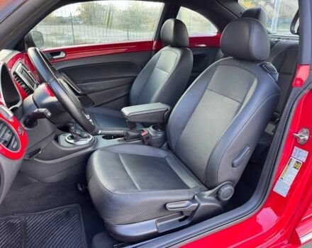 Фольксваген Бітл 2016 у Києві на Automoto.ua Червоний Фольксваген Бітл, об'ємом двигуна 1.8 л та пробігом 126 тис. км за 11900 $, фото 16 на Automoto.ua