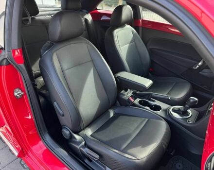 Фольксваген Бітл 2016 у Києві на Automoto.ua Червоний Фольксваген Бітл, об'ємом двигуна 1.8 л та пробігом 126 тис. км за 11900 $, фото 9 на Automoto.ua