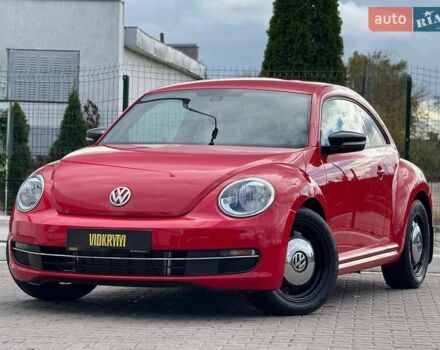 Фольксваген Бітл 2016 у Києві на Automoto.ua Червоний Фольксваген Бітл, об'ємом двигуна 1.8 л та пробігом 126 тис. км за 11900 $, фото 9 на Automoto.ua