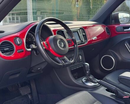 Фольксваген Бітл 2016 у Києві на Automoto.ua Червоний Фольксваген Бітл, об'ємом двигуна 1.8 л та пробігом 126 тис. км за 11900 $, фото 14 на Automoto.ua