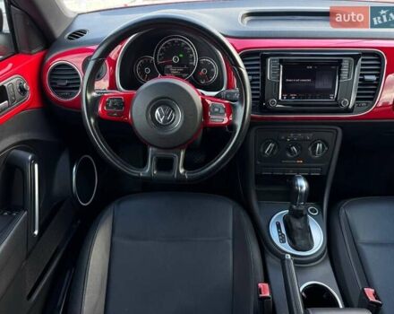 Фольксваген Бітл 2016 у Києві на Automoto.ua Червоний Фольксваген Бітл, об'ємом двигуна 1.8 л та пробігом 126 тис. км за 11900 $, фото 19 на Automoto.ua