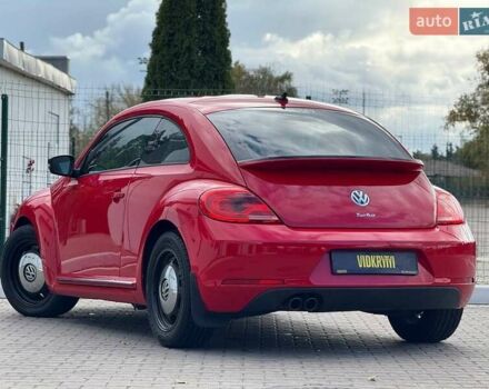 Фольксваген Бітл 2016 у Києві на Automoto.ua Червоний Фольксваген Бітл, об'ємом двигуна 1.8 л та пробігом 126 тис. км за 11900 $, фото 5 на Automoto.ua