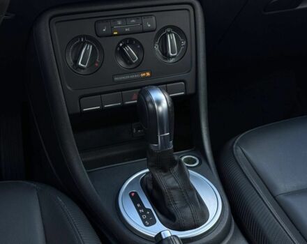 Фольксваген Бітл 2016 у Києві на Automoto.ua Червоний Фольксваген Бітл, об'ємом двигуна 1.8 л та пробігом 126 тис. км за 11900 $, фото 10 на Automoto.ua