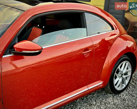 Червоний Фольксваген Бітл, об'ємом двигуна 2 л та пробігом 180 тис. км за 16999 $, фото 14 на Automoto.ua