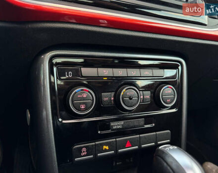 Червоний Фольксваген Бітл, об'ємом двигуна 2 л та пробігом 180 тис. км за 15999 $, фото 57 на Automoto.ua