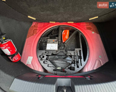 Червоний Фольксваген Бітл, об'ємом двигуна 2 л та пробігом 180 тис. км за 15999 $, фото 43 на Automoto.ua