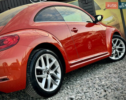 Червоний Фольксваген Бітл, об'ємом двигуна 2 л та пробігом 180 тис. км за 16999 $, фото 24 на Automoto.ua