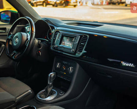 Красный Фольксваген Битл, объемом двигателя 1.98 л и пробегом 74 тыс. км за 13200 $, фото 30 на Automoto.ua