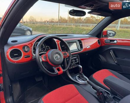 Червоний Фольксваген Бітл, об'ємом двигуна 2 л та пробігом 180 тис. км за 16999 $, фото 46 на Automoto.ua