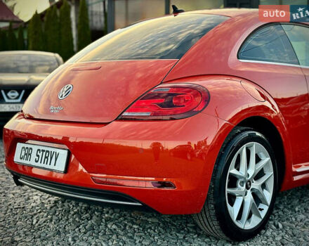 Червоний Фольксваген Бітл, об'ємом двигуна 2 л та пробігом 180 тис. км за 15999 $, фото 22 на Automoto.ua