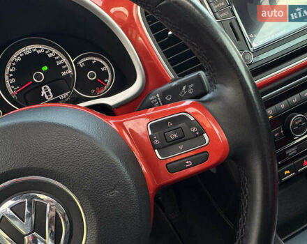 Червоний Фольксваген Бітл, об'ємом двигуна 2 л та пробігом 180 тис. км за 16999 $, фото 54 на Automoto.ua