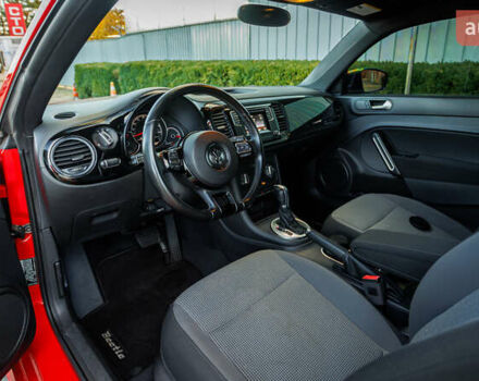 Красный Фольксваген Битл, объемом двигателя 1.98 л и пробегом 74 тыс. км за 13200 $, фото 40 на Automoto.ua