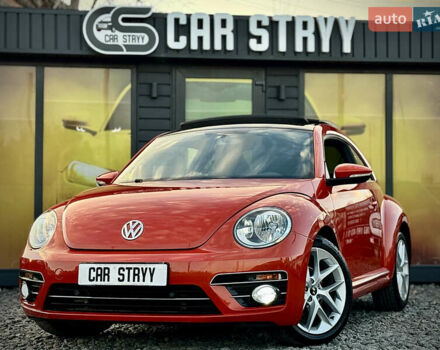 Червоний Фольксваген Бітл, об'ємом двигуна 2 л та пробігом 180 тис. км за 16999 $, фото 10 на Automoto.ua