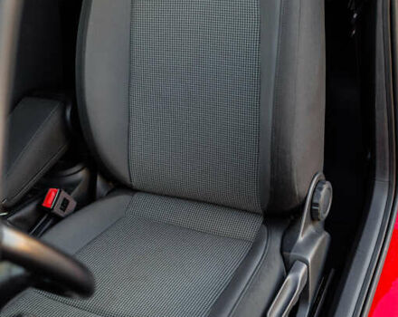 Красный Фольксваген Битл, объемом двигателя 1.98 л и пробегом 74 тыс. км за 13200 $, фото 21 на Automoto.ua