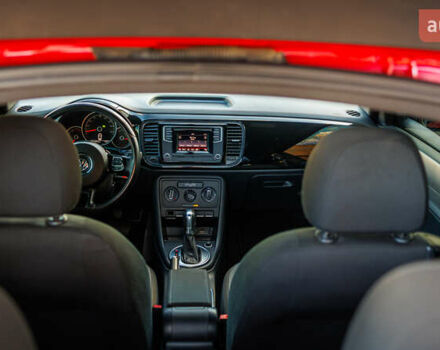 Красный Фольксваген Битл, объемом двигателя 1.98 л и пробегом 74 тыс. км за 13200 $, фото 26 на Automoto.ua