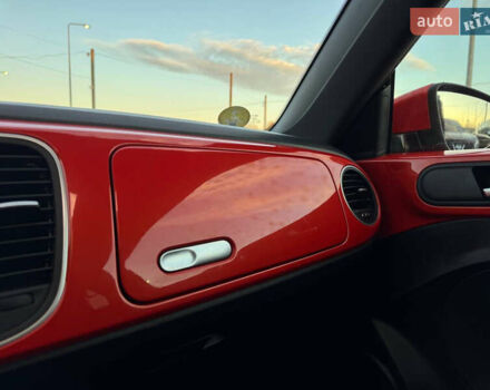 Червоний Фольксваген Бітл, об'ємом двигуна 2 л та пробігом 180 тис. км за 15999 $, фото 59 на Automoto.ua