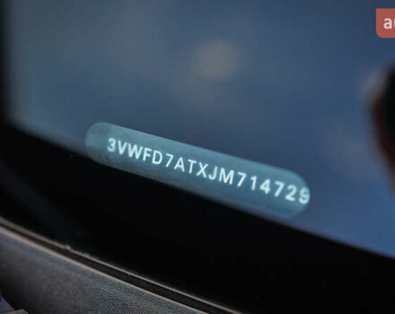 Красный Фольксваген Битл, объемом двигателя 1.98 л и пробегом 74 тыс. км за 13200 $, фото 13 на Automoto.ua