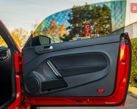 Красный Фольксваген Битл, объемом двигателя 1.98 л и пробегом 74 тыс. км за 13200 $, фото 27 на Automoto.ua