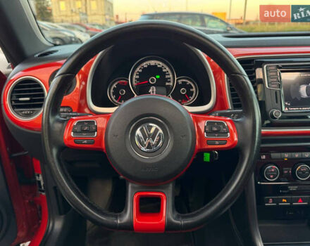 Червоний Фольксваген Бітл, об'ємом двигуна 2 л та пробігом 180 тис. км за 15999 $, фото 51 на Automoto.ua