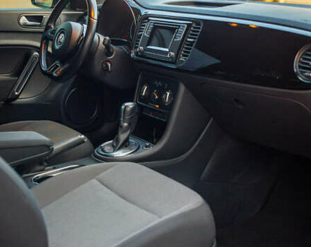 Красный Фольксваген Битл, объемом двигателя 1.98 л и пробегом 74 тыс. км за 13200 $, фото 31 на Automoto.ua