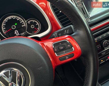 Червоний Фольксваген Бітл, об'ємом двигуна 2 л та пробігом 180 тис. км за 15999 $, фото 53 на Automoto.ua