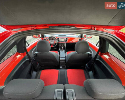 Червоний Фольксваген Бітл, об'ємом двигуна 2 л та пробігом 180 тис. км за 15999 $, фото 42 на Automoto.ua