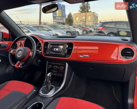 Червоний Фольксваген Бітл, об'ємом двигуна 2 л та пробігом 180 тис. км за 16999 $, фото 37 на Automoto.ua