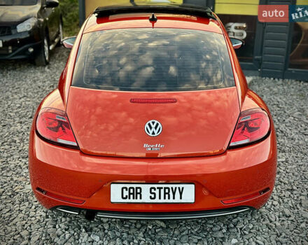 Червоний Фольксваген Бітл, об'ємом двигуна 2 л та пробігом 180 тис. км за 16999 $, фото 30 на Automoto.ua
