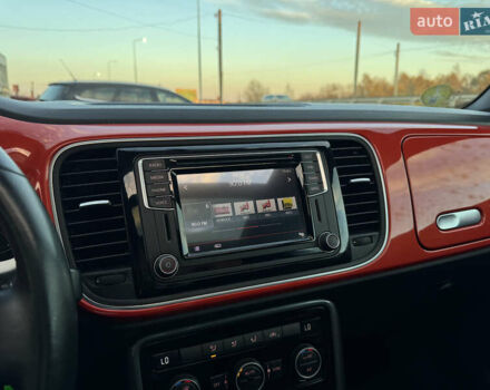 Червоний Фольксваген Бітл, об'ємом двигуна 2 л та пробігом 180 тис. км за 16999 $, фото 56 на Automoto.ua