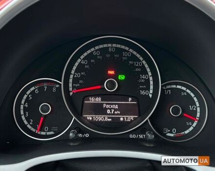 Красный Фольксваген Битл, объемом двигателя 1.8 л и пробегом 120 тыс. км за 12600 $, фото 21 на Automoto.ua