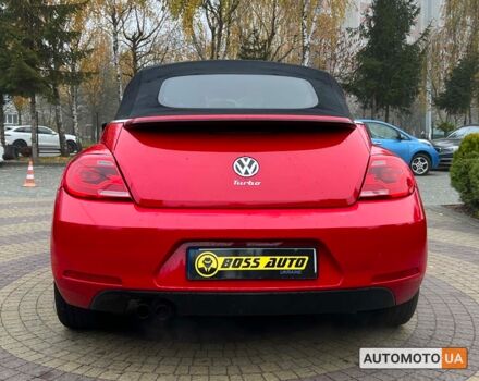 Красный Фольксваген Битл, объемом двигателя 1.8 л и пробегом 120 тыс. км за 12600 $, фото 5 на Automoto.ua