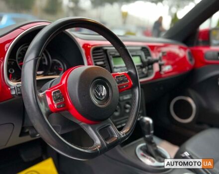 Красный Фольксваген Битл, объемом двигателя 1.8 л и пробегом 120 тыс. км за 12600 $, фото 19 на Automoto.ua