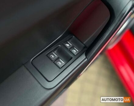 Красный Фольксваген Битл, объемом двигателя 1.8 л и пробегом 120 тыс. км за 12600 $, фото 18 на Automoto.ua