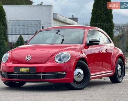 Фольксваген Бітл 2016 у Києві на Automoto.ua Червоний Фольксваген Бітл, об'ємом двигуна 1.8 л та пробігом 126 тис. км за 11900 $, фото 1 на Automoto.ua