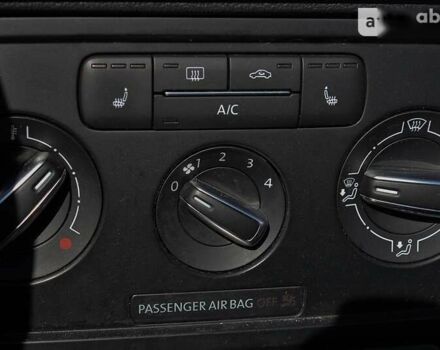 Фольксваген Битл, объемом двигателя 2.5 л и пробегом 106 тыс. км за 12700 $, фото 20 на Automoto.ua