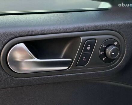 Фольксваген Битл, объемом двигателя 1.8 л и пробегом 121 тыс. км за 11990 $, фото 20 на Automoto.ua