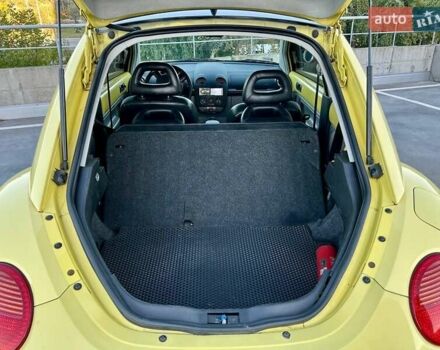 Желтый Фольксваген Битл, объемом двигателя 1.98 л и пробегом 260 тыс. км за 5700 $, фото 30 на Automoto.ua