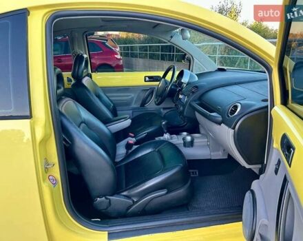 Желтый Фольксваген Битл, объемом двигателя 1.98 л и пробегом 260 тыс. км за 5700 $, фото 39 на Automoto.ua