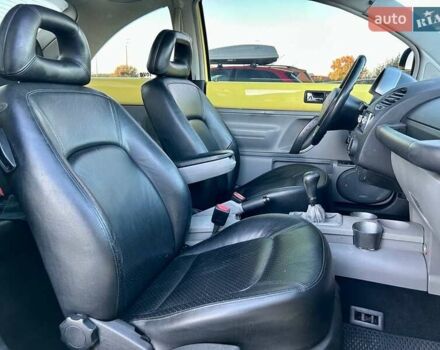 Желтый Фольксваген Битл, объемом двигателя 1.98 л и пробегом 260 тыс. км за 5700 $, фото 38 на Automoto.ua