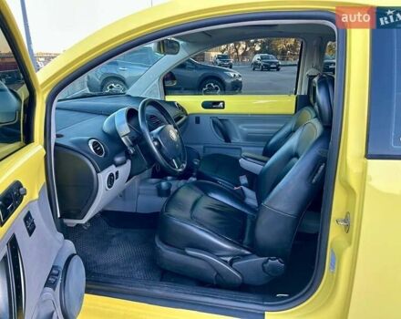 Желтый Фольксваген Битл, объемом двигателя 1.98 л и пробегом 260 тыс. км за 5700 $, фото 19 на Automoto.ua