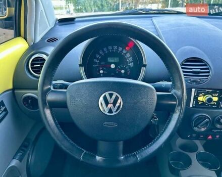 Желтый Фольксваген Битл, объемом двигателя 1.98 л и пробегом 260 тыс. км за 5700 $, фото 33 на Automoto.ua